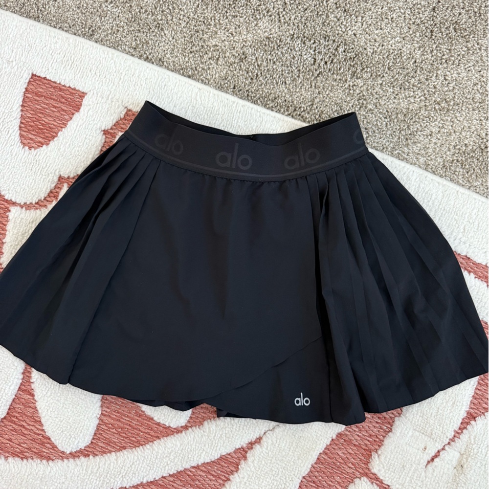 ALO Yoga Black Pleated Mini Skirt